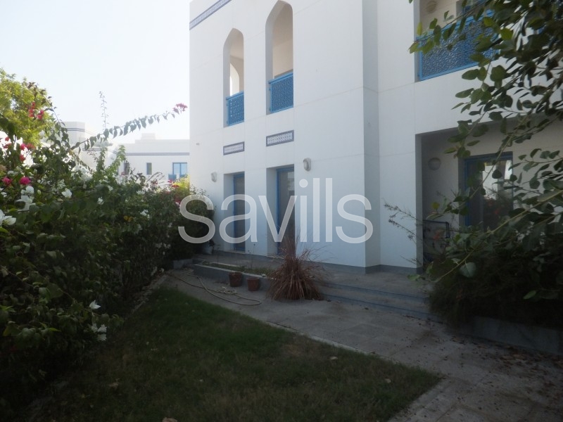Three and four Bedroom Villa, Ocean Beach Front Villa in Shatti Al